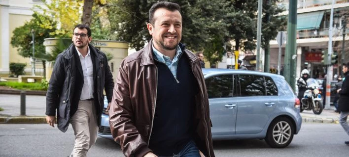 «Ντιμπέι ρε, κολώνεις;» – Ο Παππάς απαντά με Αλέφαντο στη ΝΔ για το debate (βίντεο)